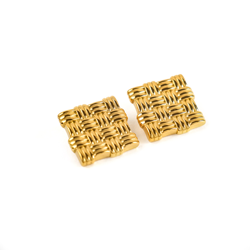 Акцентные крупные серьги gold