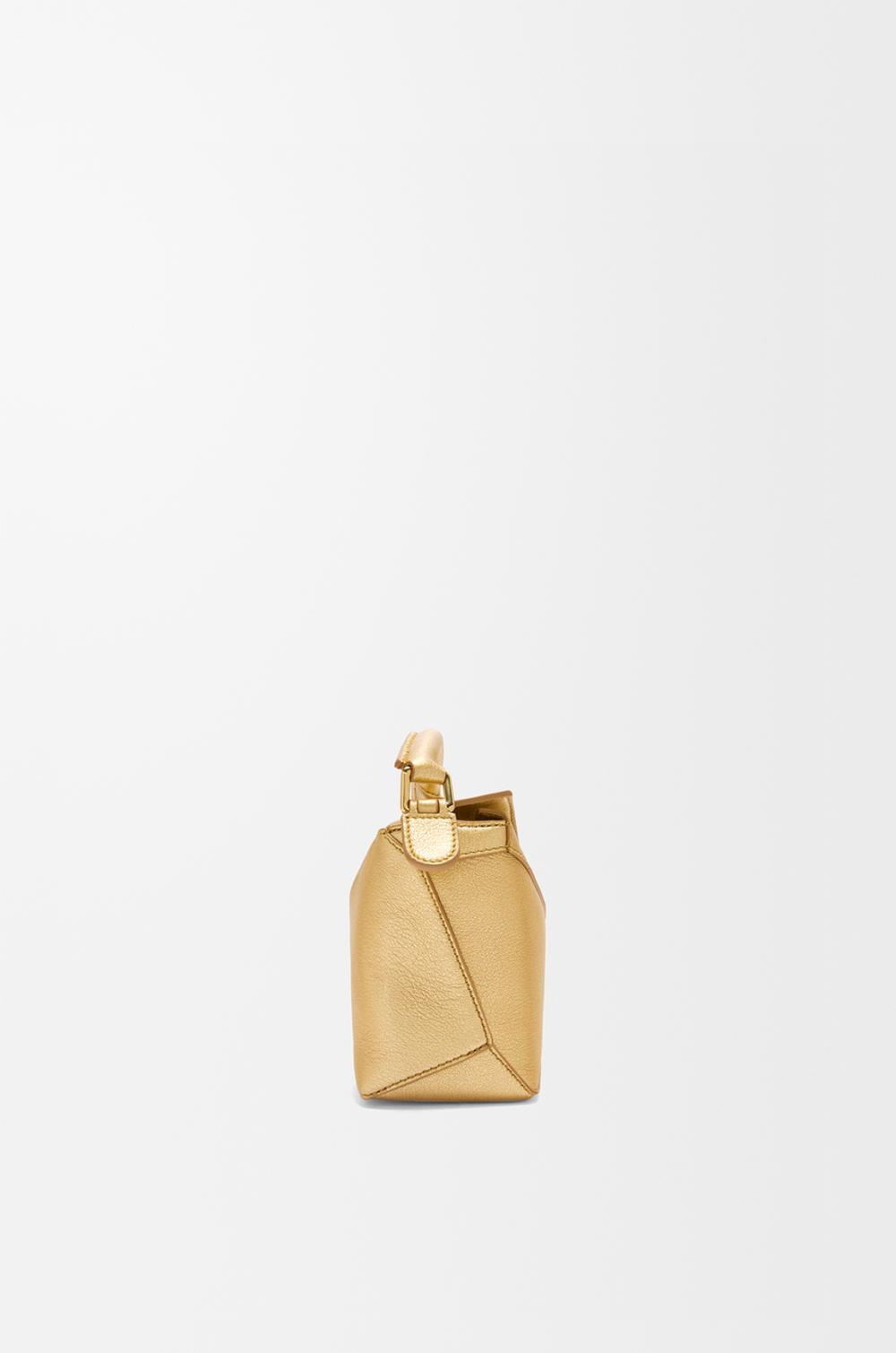 Loewe Мини-сумка Puzzle Edge из ламинированной овечьей кожи, золотой
