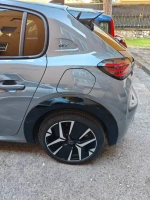 Peugeot 208 Hybrid GT