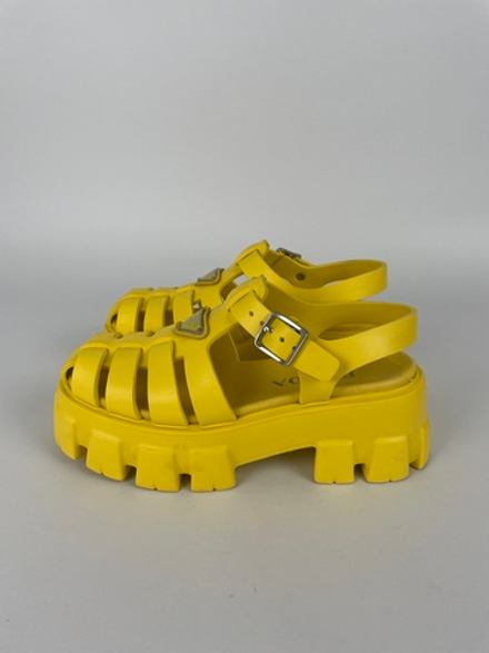 Сандалии Prada