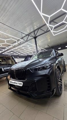 BMW X5  оклейка в сатиновую полиуретановую пленку Carbins PPF M70 👌 антигравийная защита кузова от сколов и царапин 👍