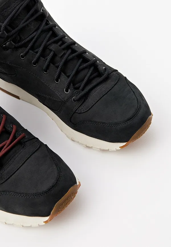 Кроссовки мужские REEBOK CL LTHR MID GTX-THI BLACK/PAPERWHITE-GUM