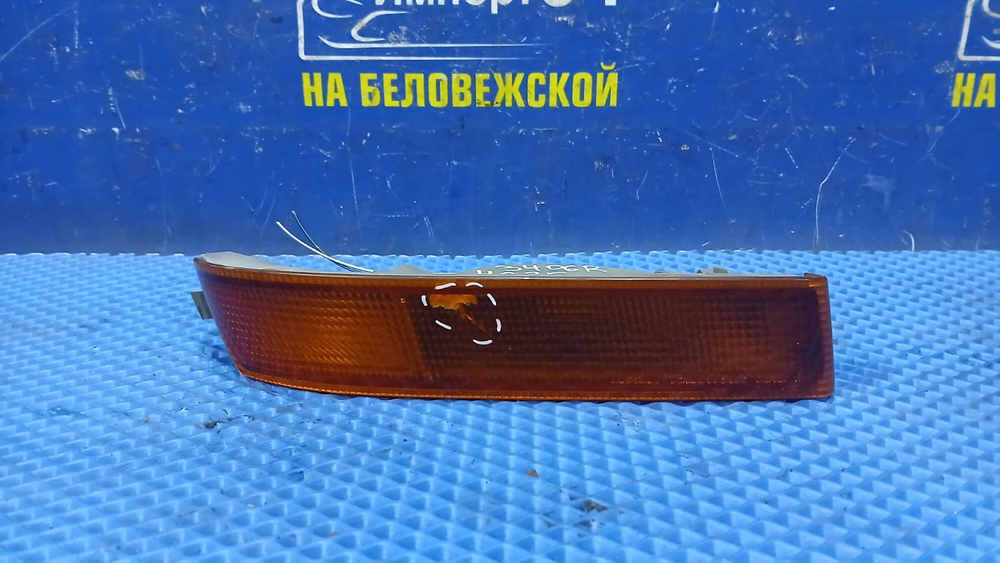 Повторитель в бампер правый NISSAN LAUREL 1997-1999