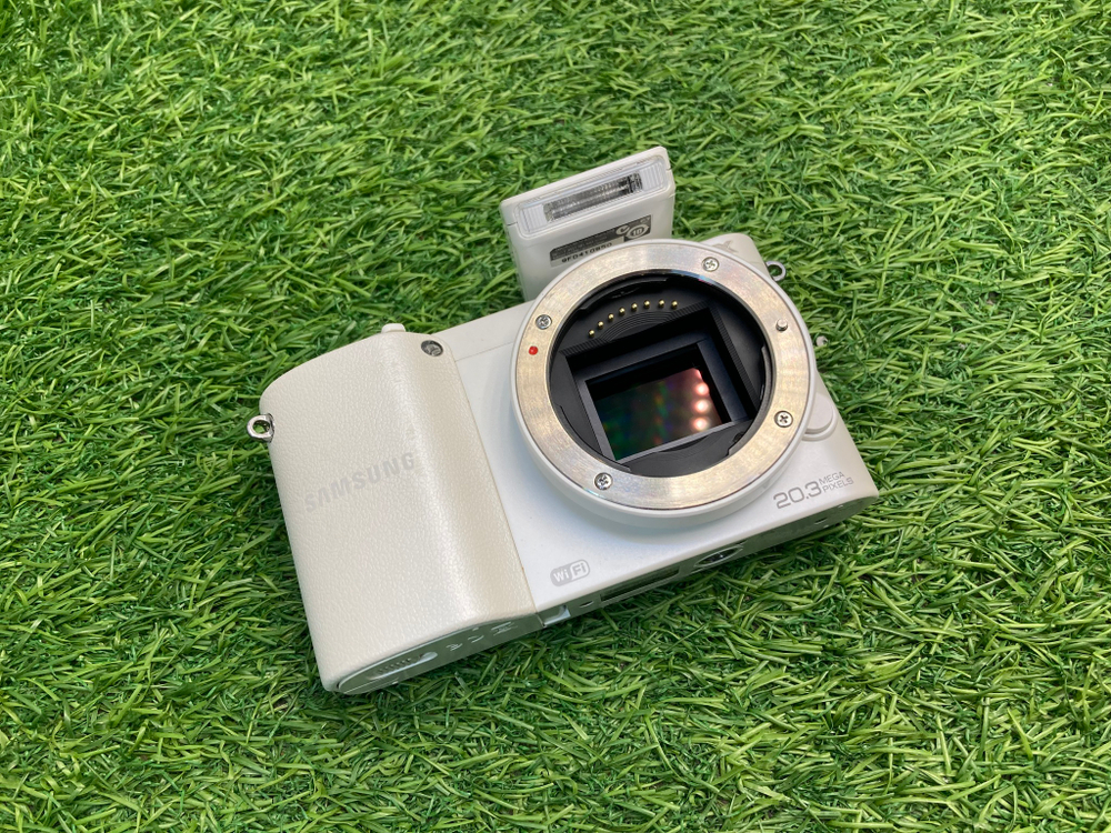 Samsung NX1000 Kit 20-50mm II ED 3.5-5.6 i-Function