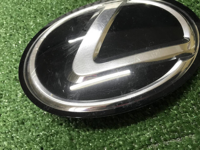 Эмблема решетки радиатора Lexus RX 3 AL10 (08-12)