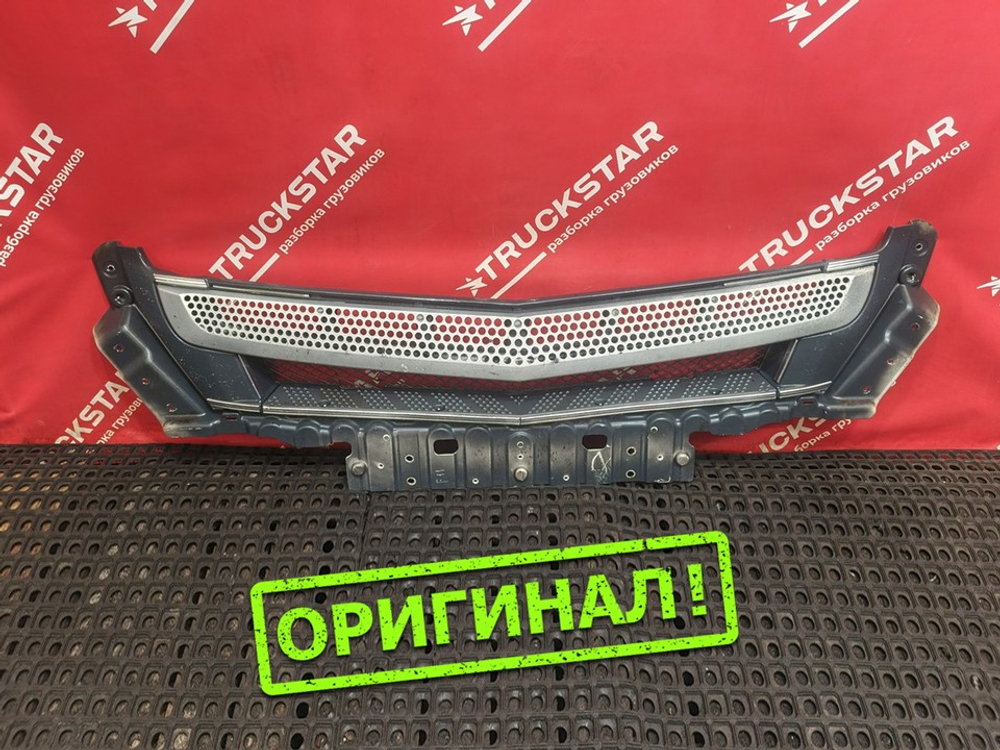 Бампер передний средняя часть 2023г