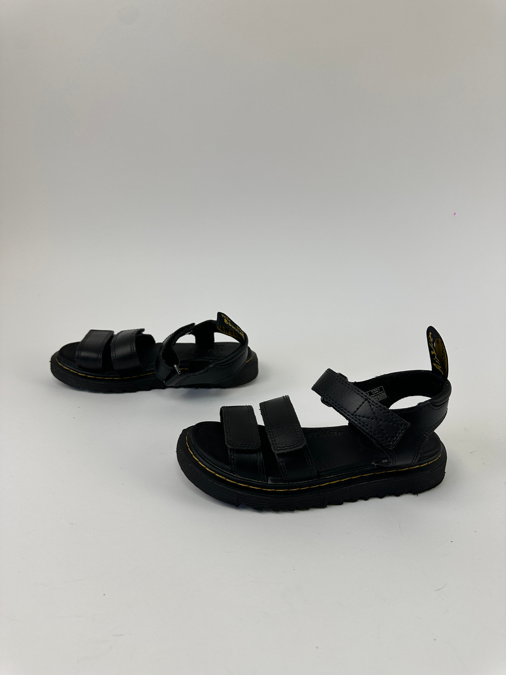 Сандалии Dr. Martens