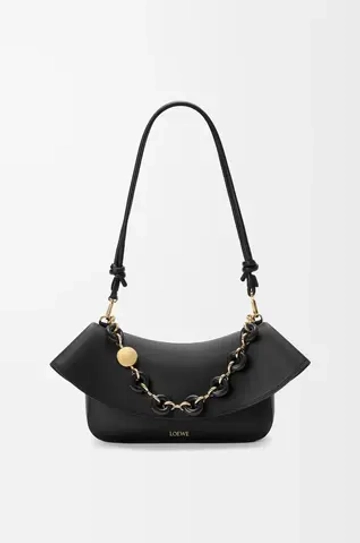 Loewe Средняя сумка Ola из гладкой телячьей кожи, черный