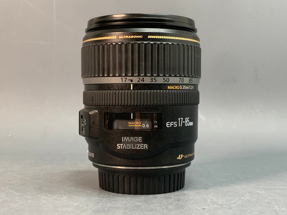 Canon EF-S 17-85mm 4-5.6 IS USM