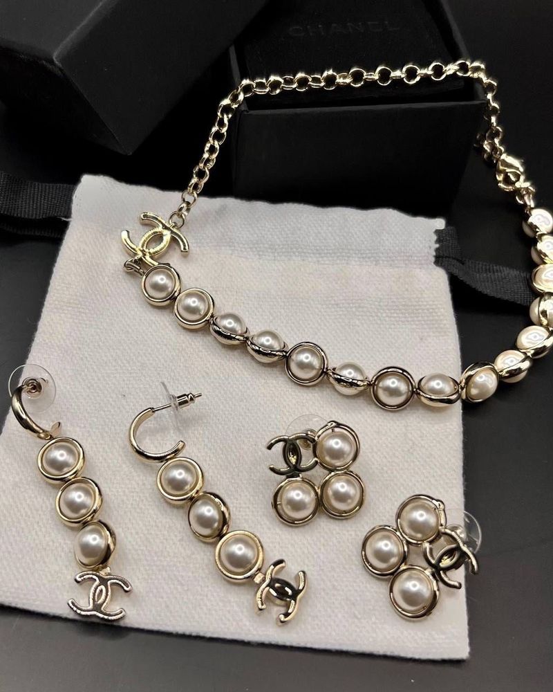 Серьги CHANEL 6 см