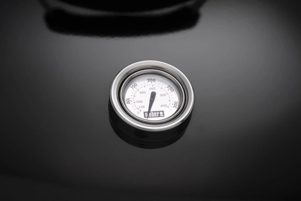 Угольный гриль Weber GBS E-6755, 67 см