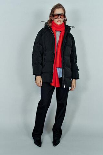 ZARA ВЕТРОЗАЩИТНЫЙ ПРОРЕЗИНЕННЫЙ АНОРАК С КАПЮШОНОМ, ЧЕРНЫЙ