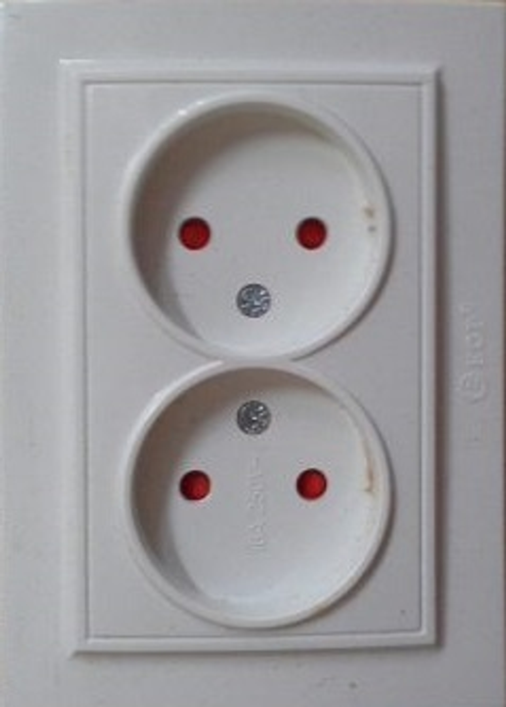 ZERA Розетка бел 700 0200 908 EGP