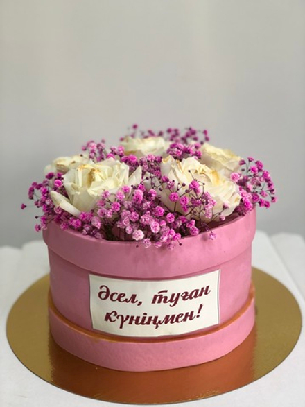 Торт цветы в коробке на день рождение для девушки, жены, сестры, коллеге.