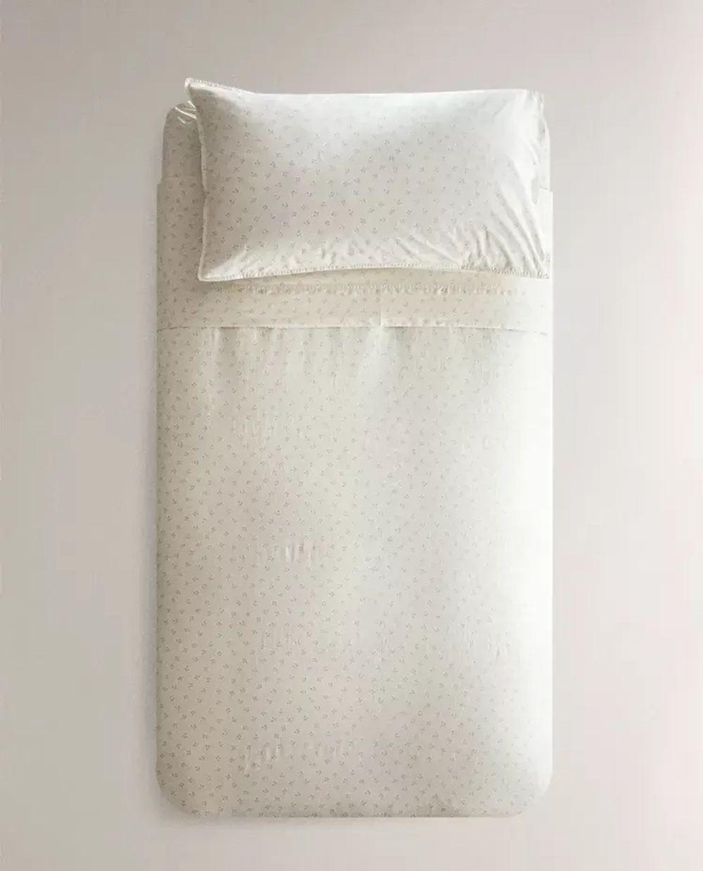 ZARA HOME ДЕТСКИЙ ПОДОДЕЯЛЬНИК С ЦВЕТОЧНЫМ ПРИНТОМ, СИНИЙ