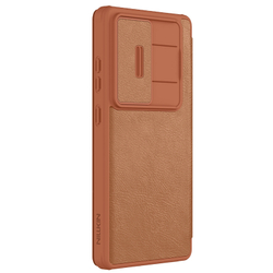 Кожаный чехол книжка коричневого цвета от Nillkin для Samsung Galaxy S25 Ultra, серия Qin Pro Leather с сдвижной защитной шторкой для камеры