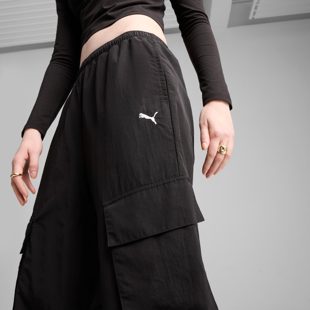 Брюки спортивные женские PUMA WARDROBE ESS Relaxed Woven Cargo Pants op