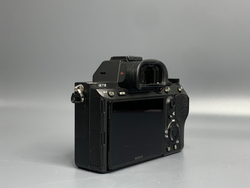 Sony A7 III 12.000 кадров