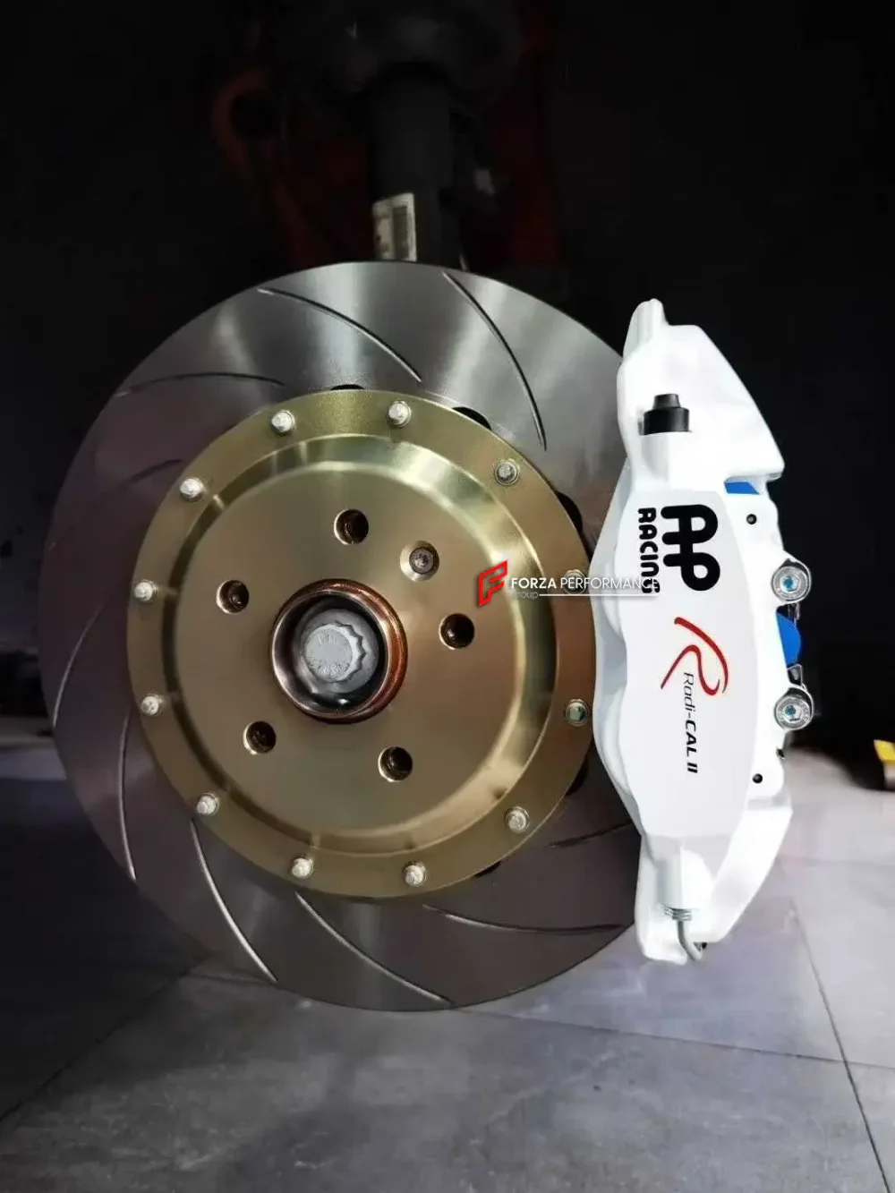 ПЕРЕДНЯЯ УСИЛЕННАЯ ТОРМОЗНАЯ СИСТЕМА ДЛЯ VOLKSWAGEN GOLF GTI MK8 2020-2024 Фольксваген