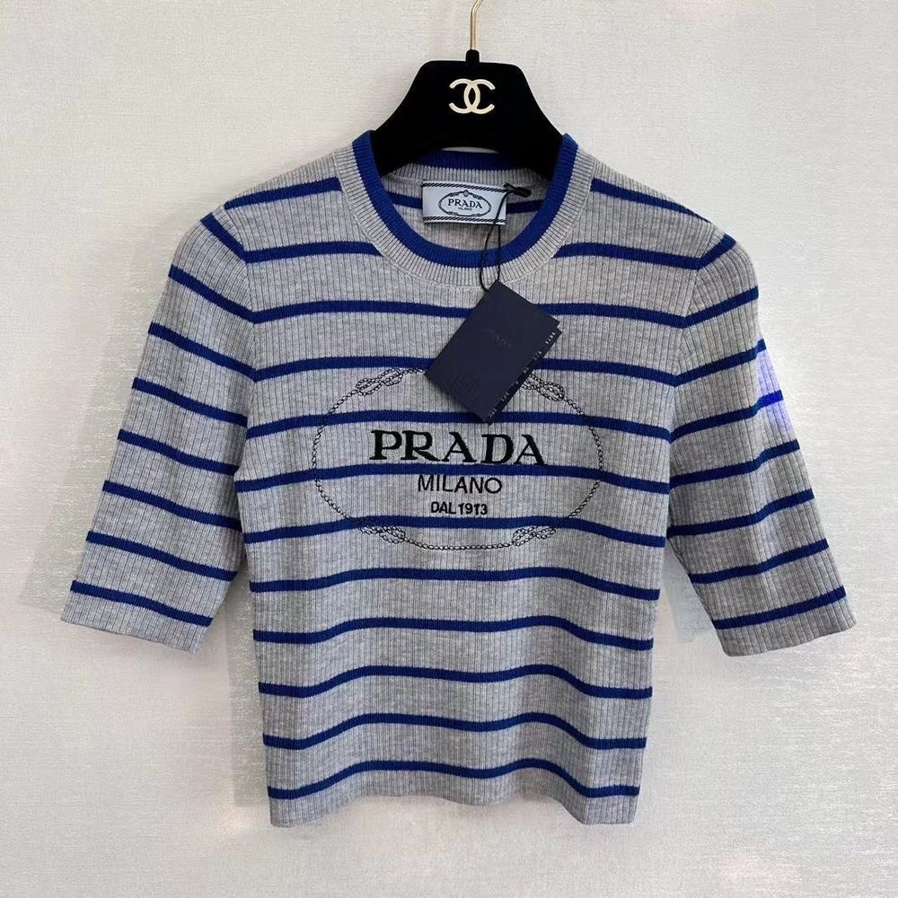 Пуховик Prada