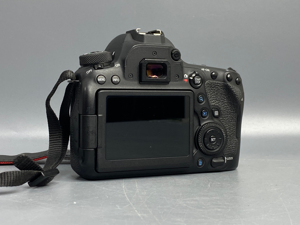 Canon 6D Mark II 337.000 Кадров