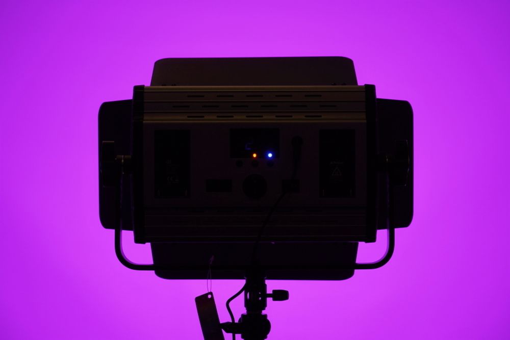 FST SFL-60RGB