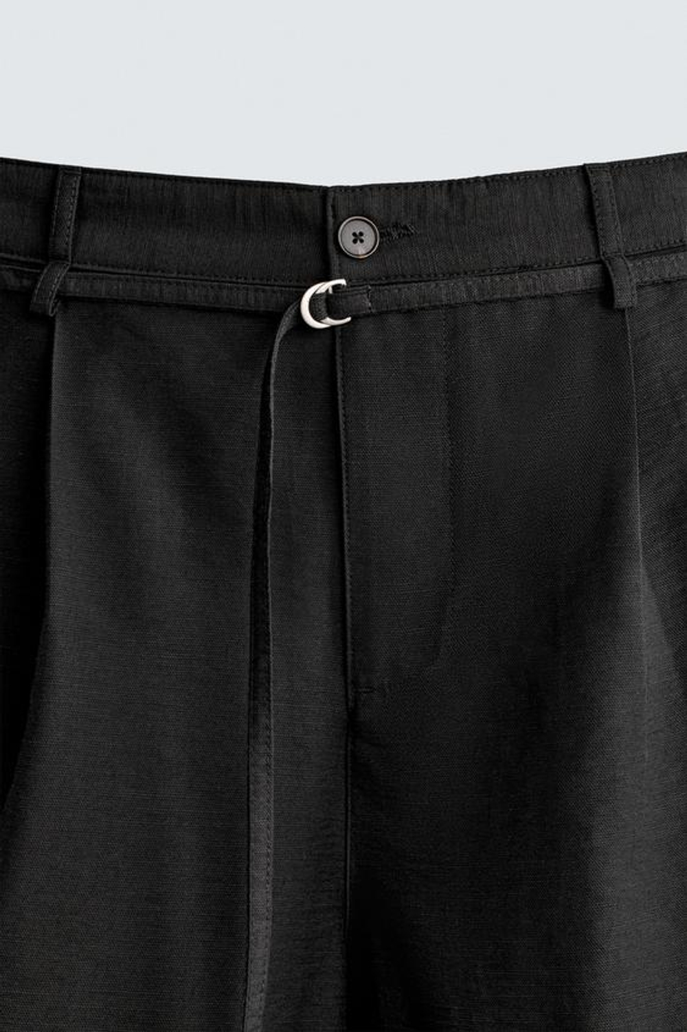 ZARA ШОРТЫ RELAXED FIT СО СКЛАДКАМИ И РЕМНЕМ, ЧЕРНЫЙ