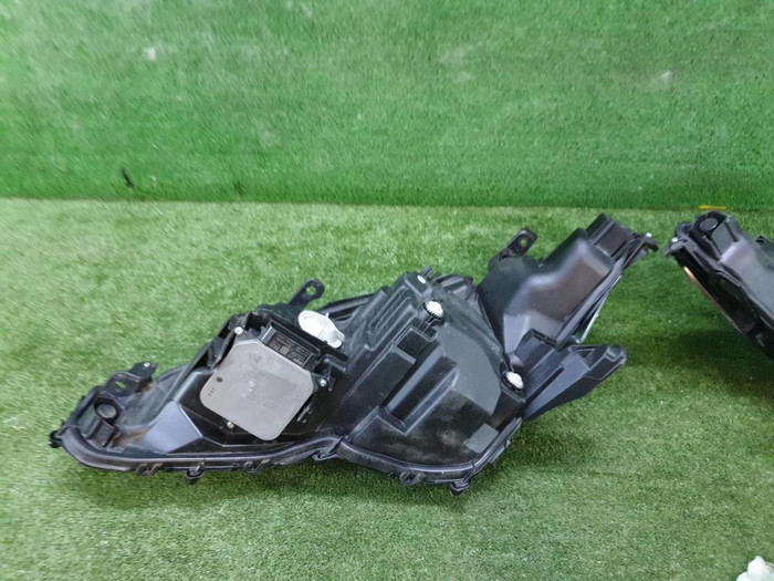 Фара Комплект фар Toyota Camry xv70 (17-21) LED
