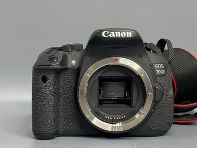 Canon 700D Kit 18-55 IS STM 32.000 кадров