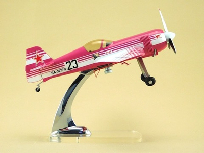 Модель самолета Су-26М (М1:30)