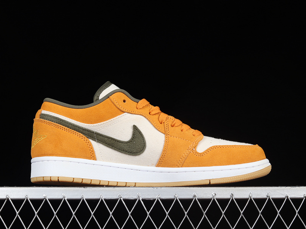 Jordan 1 Low SE Light Curry