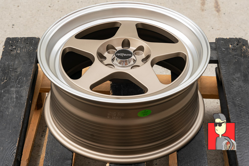 Комплект дисков Rotiform 16x7 et35 4x100/4x114.3