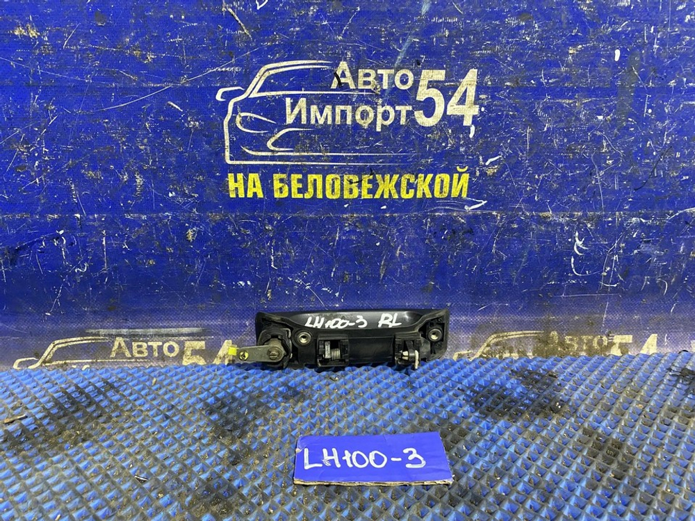 Ручка двери задней левой внешняя TOYOTA HIACE 1991
