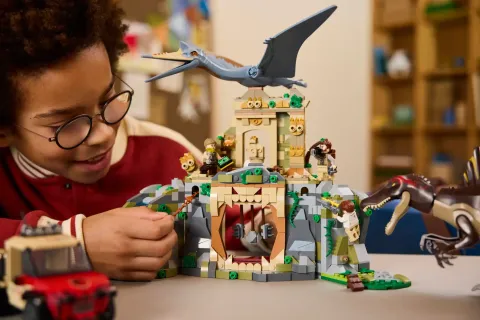 Конструктор LEGO Jurassic World 76976 Воздушная миссия спинозавра и Кецалькоатля