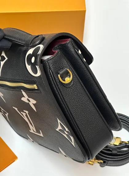 Сумка Louis Vuitton Pochette Metis черный