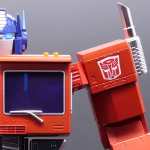 Робот трансформер Robosen Оптимус-Прайм (Flagship Optimus Prime)
