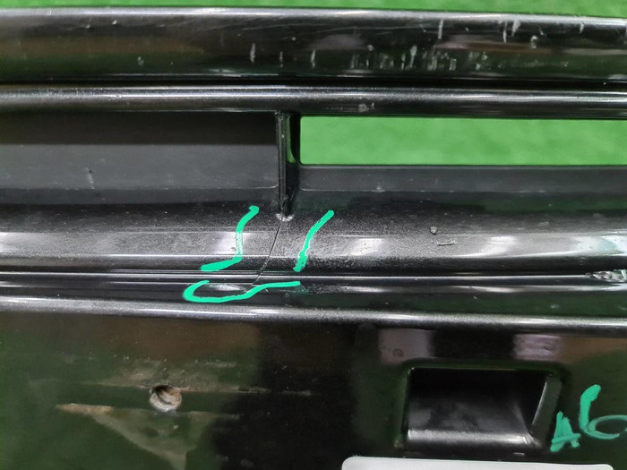 Решетка переднего бампера Toyota Camry xv70 20-нв