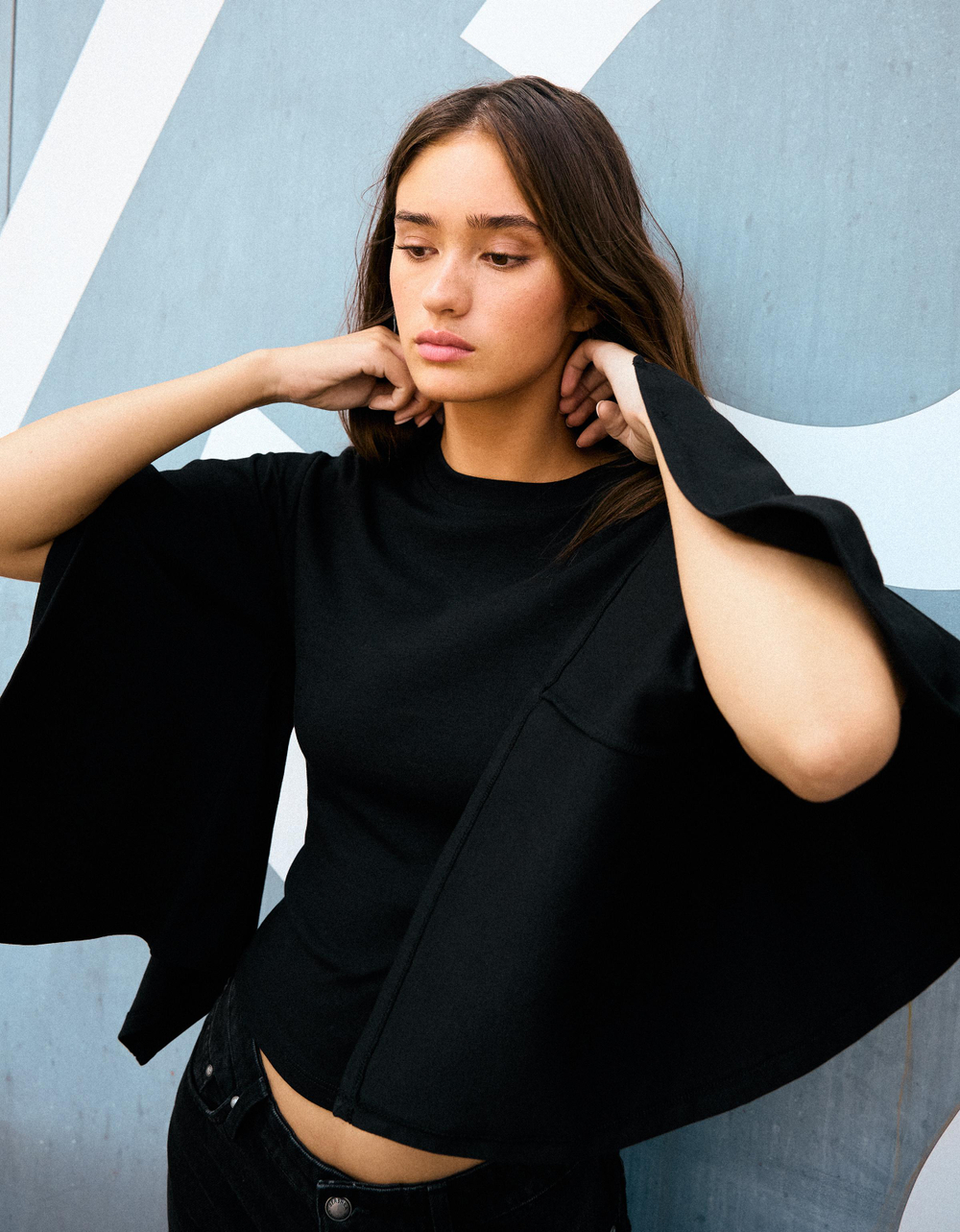 Женская футболка с накидкой - BERSHKA