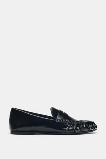 ZARA ЛОФЕРЫ СО СБОРКАМИ, ЧЕРНЫЙ