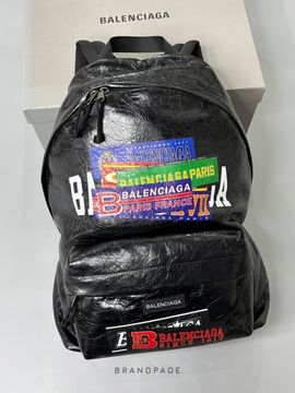 Рюкзак черный с разноцветными нашивками от Balenciaga BP5-209494