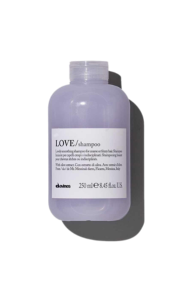 Davines LOVE Smoothing Shampoo — разглаживающий шампунь