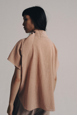 ZARA РУБАШКА С ЗАСТЕЖКАМИ-ТОГГЛАМИ ZW COLLECTION, СВЕТЛО-КОРИЧНЕВЫЙ