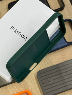 Чехол Rimowa для iPhone 17 Pro Max