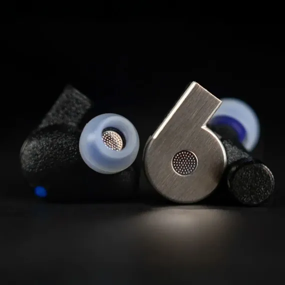 FATfreq x Effect Quantum Silver Black