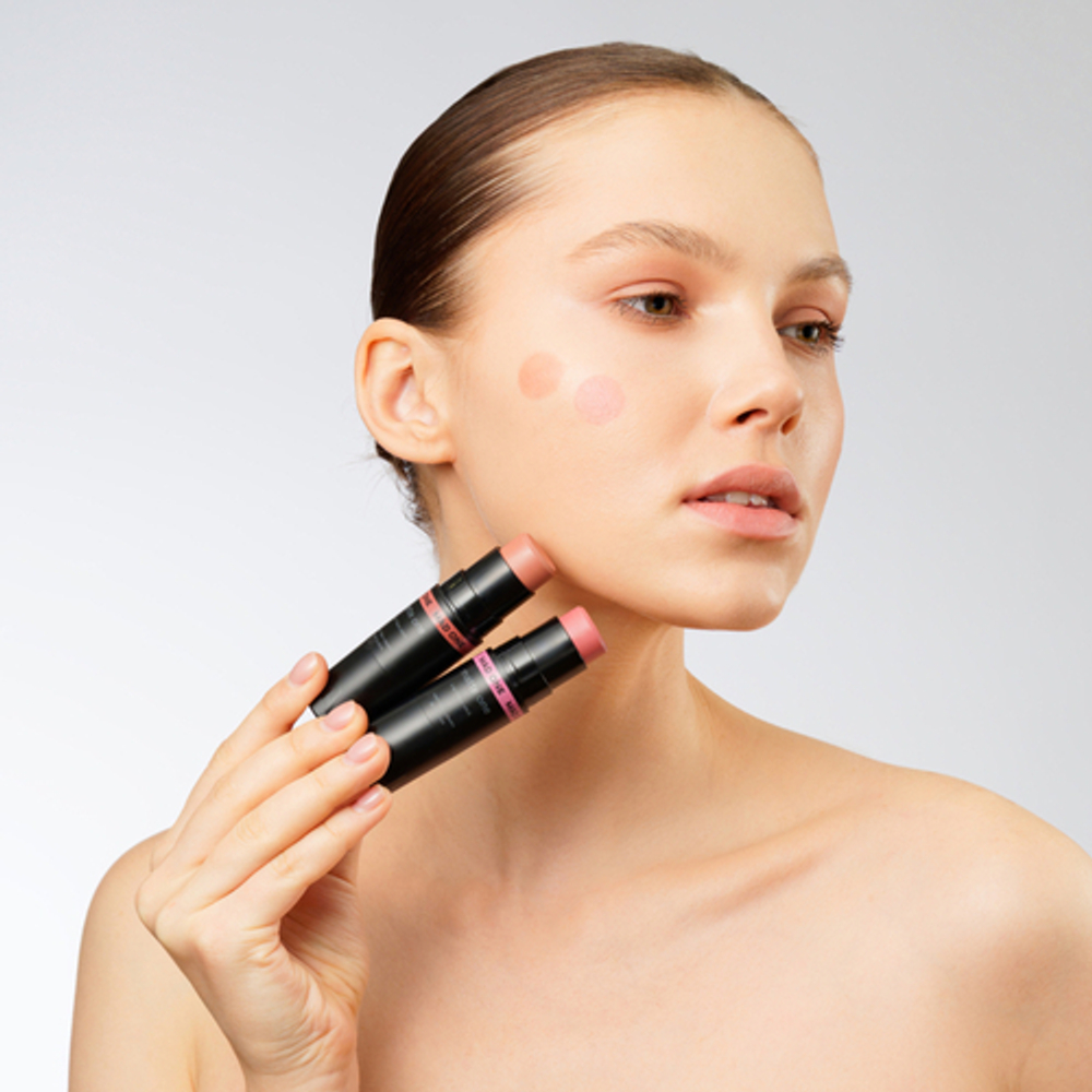 Мультистик для лица Румяна - Тени - Помада MAD ONE Multistick 3-in-1 face stick eyes + lips + cheeks