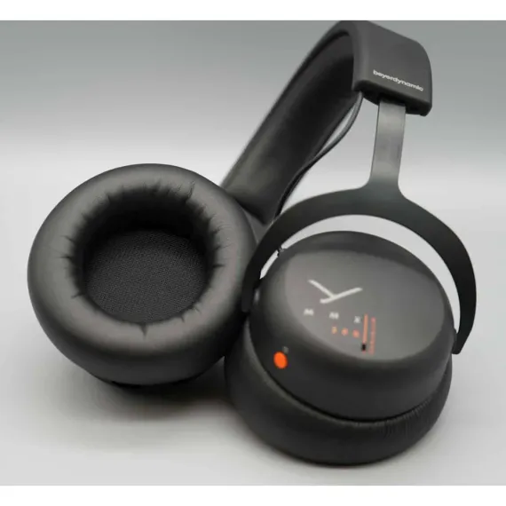 Beyerdynamic MMX 200 Black