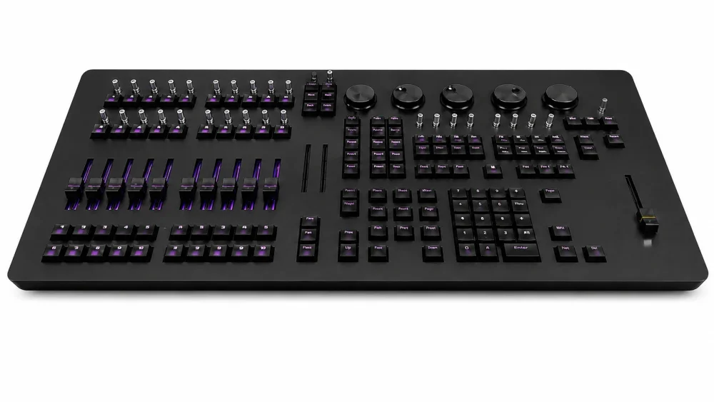 OSC/MIDI Motorized Fader Wing — MIDI Wing с моторизованными фейдерами (136 клавиш + 12 фейдеров)