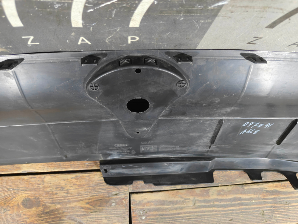Кожух замка капота Audi A6 (C8) 18-25 Б/У Оригинал 4K0807081