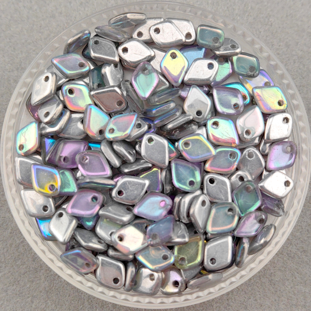 Бусины Dragon Scale 1,5x5 мм, цвет Серебряная радуга (Crystal Silver Rainbow)