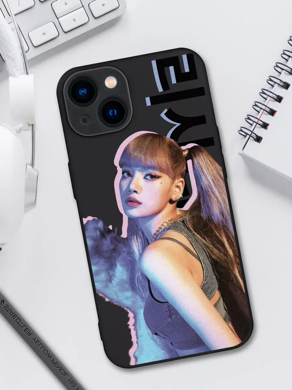 Чехол на iPhone 13 с принтом